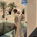 Suit light olive